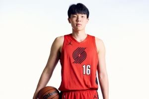 媒体人：斯普利特对杨瀚森很重视 会安排合适节点让小杨上场磨炼