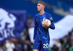  帕尔默：入选FIFPro最佳阵是巨大荣誉，被其他球员认可感觉很美妙