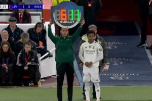  皇马第69分钟换人，罗德里戈换下卡马文加