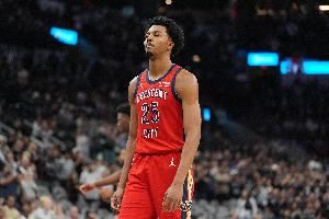 6失误扎眼！墨菲14中6&罚球9中7砍下21分10板4助2断