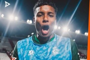  罗体：罗马有意阿雷瓦洛，桑坦德竞技总监承认球员冬季可能离队