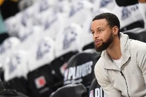  库里连续两场比赛得到45+ NBA历史最老控卫