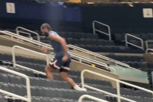  美记：莱昂纳德因伤连续7场缺席 但赛前几小时仍看他在球馆训练