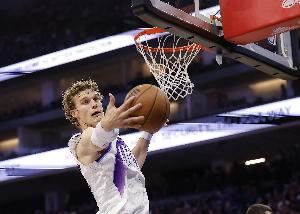  要价高是有原因的！马尔卡宁过去三场场均40.7分钟轰下40.7分！