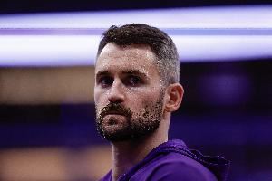  爵士主帅：我们已经接纳了乐福和他的家庭 我们需要他领导更衣室